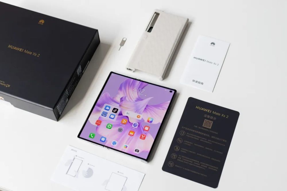 仅需9999元华为matexs2首发开箱外折回归轻薄无痕