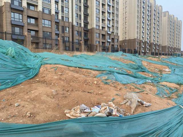 创建全国文明典范城市·曝光台|牟平:金埠家园防尘网形同虚设