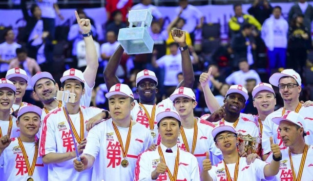 实至名归祝贺辽宁本钢夺得20212022赛季cba总冠军