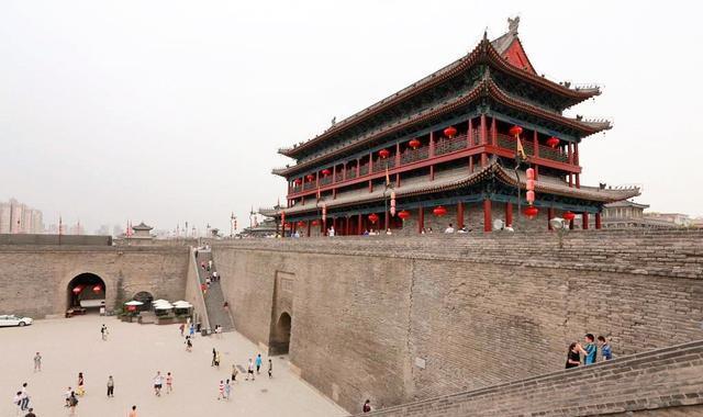 新中国成立时，有11个城市候选首都，为何最终选择了北京作为首都
