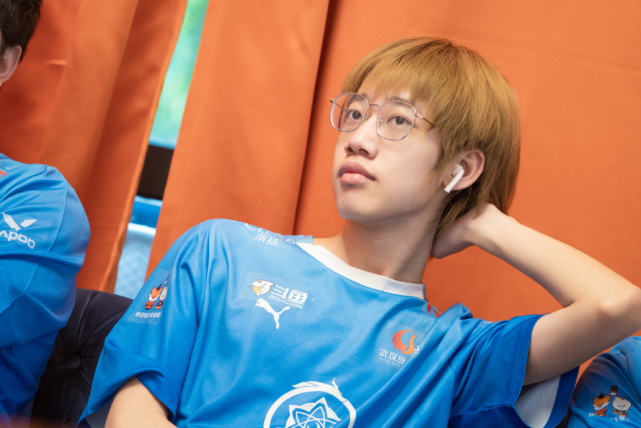 子阳三连mvp闪耀全场,清融说到做到,花海成"隐形"大腿