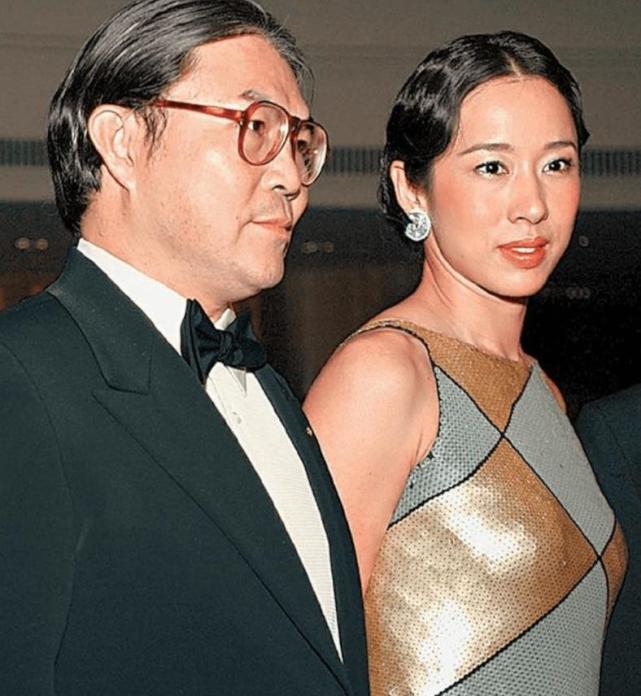 罗康瑞:60岁迎娶白月光朱玲玲,百亿家产和她共享,儿子反击解气