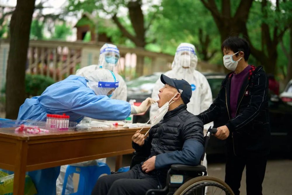 暖心疫情防控中那些感人的瞬间