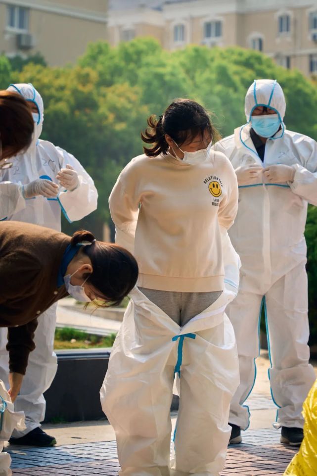 疫情防控中那些感人的瞬间!