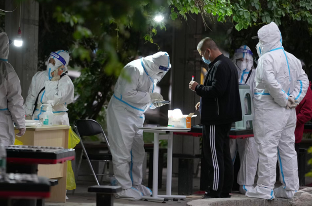 直击北京通州武夷花园这个社区第三轮核酸检测快速有序