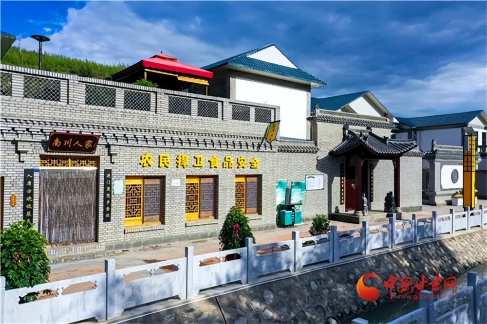 (摄影:陈坤)会宁县委副书记朱灵元表示,会宁县委县政府提出了建设"一