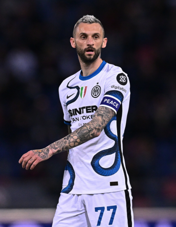 旺达:我和b罗的对话是剪辑的,又管孩子又当毛罗的经纪人很累