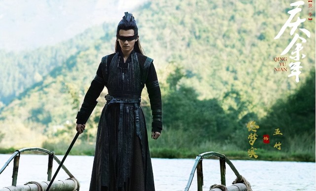 范闲进宫偷钥匙,五竹一人拖住洪四庠,北齐之行时,一己之力拖住了苦荷