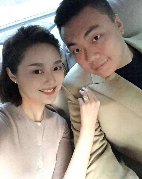 從初代網紅到豪門貴婦借3個男人上位京圈藝術名媛晚晚的進階之路