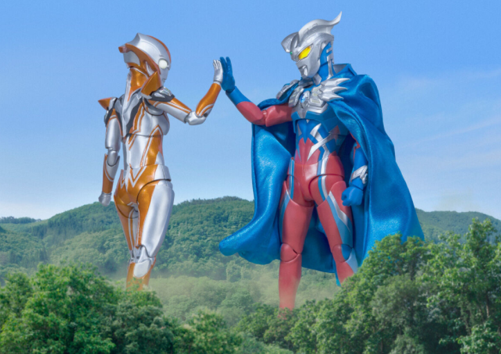 格丽乔奥特曼shf手办官图公开 附带赛罗奥特曼互动用手部零件_腾讯