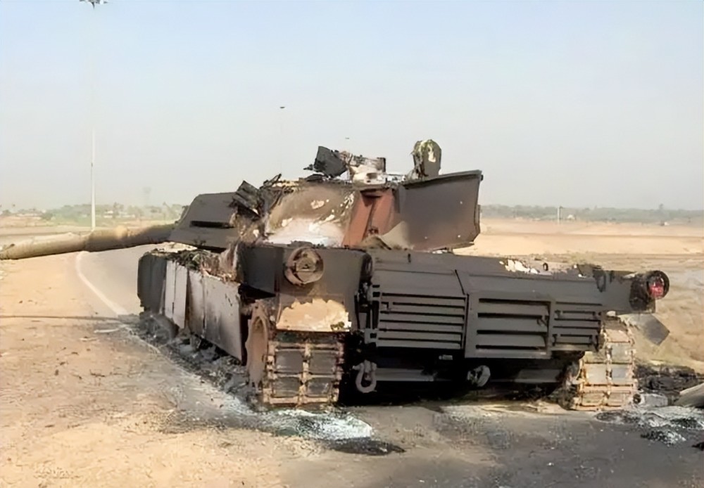 俄军智能地雷首次亮相战场，从天而降轰击乌军坦克_腾讯新闻