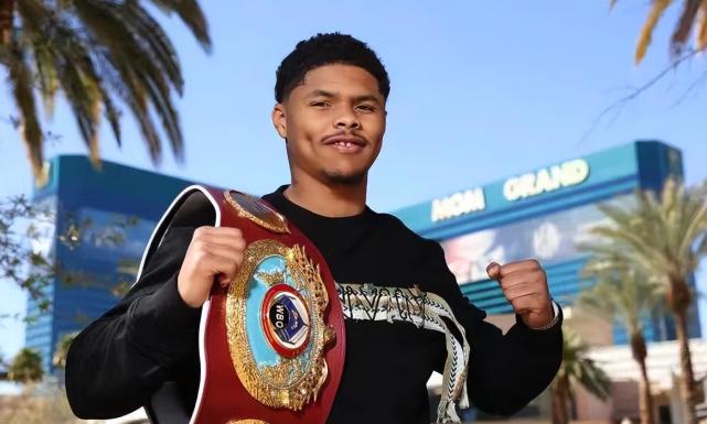 130磅拳王统一战本周上演,"梅威瑟二代"聘请克劳福德担任陪练