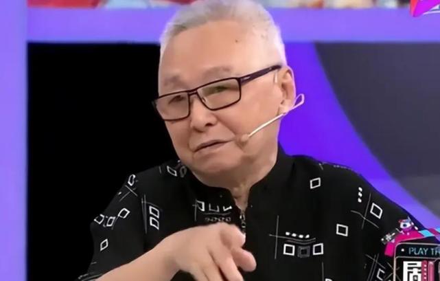 导演的作品还有《赤橙黄绿青蓝紫》,《庄妃轶事》,《狗不理传奇》等