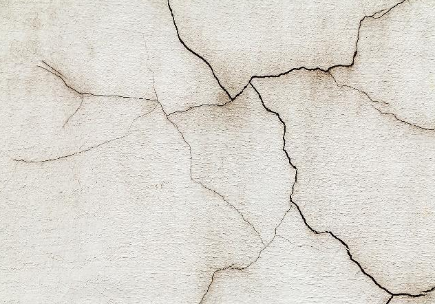 墙体为什么会出现裂缝,该怎么解决?