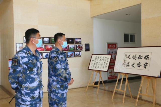 以青春之笔绘百年以青年微光承荣光92426部队组织专题书画摄影展