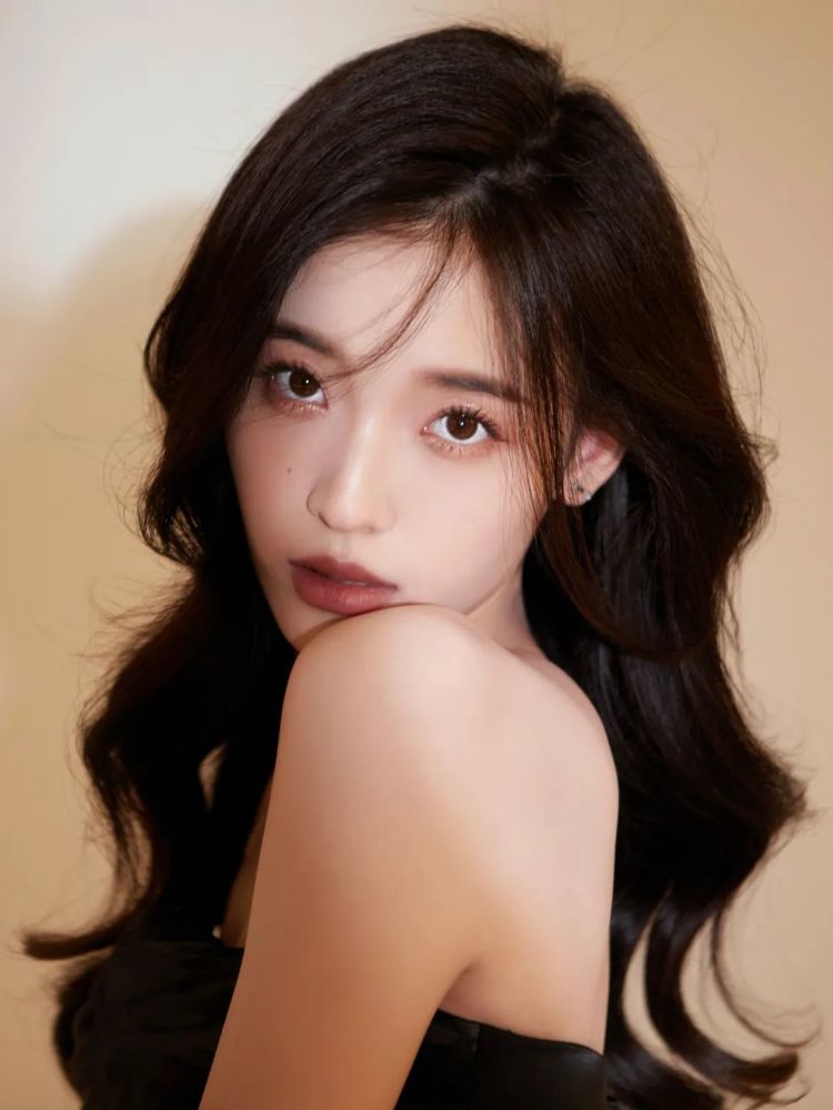 曾雪瑶|冷冽光影大片上线,邂逅一眼心动_腾讯新闻