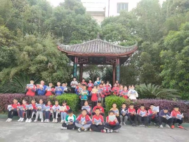 书香润心灵 阅读促成长——剑阁县龙江小学第九届读书节侧记