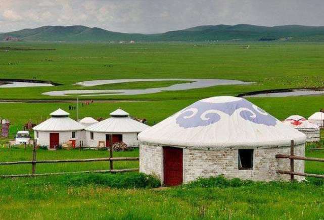 内蒙古大草原,美丽蒙古包
