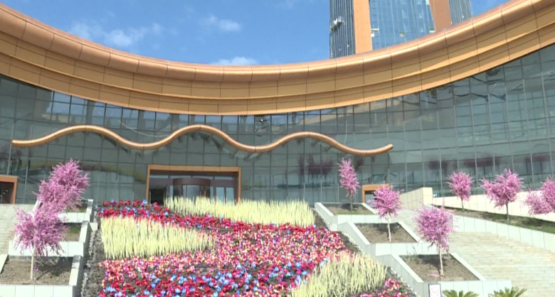 五一假期去哪玩新疆游客集散中心等你来