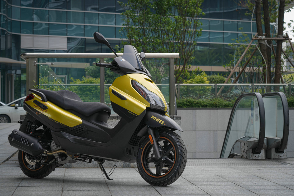 比亚乔x7新款上市 动力提升 加入kyb后减震