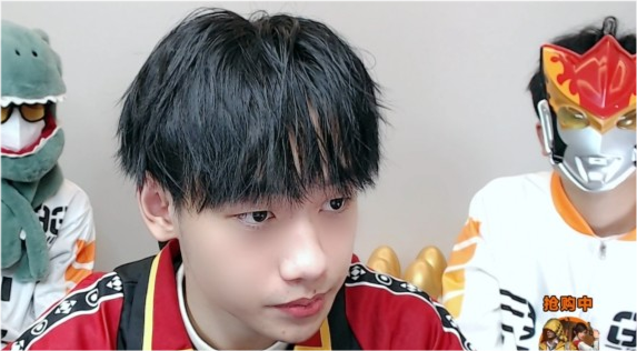 晚玉偷偷找来新cp放豪言要直播露腹肌此事已冲上虎牙热搜