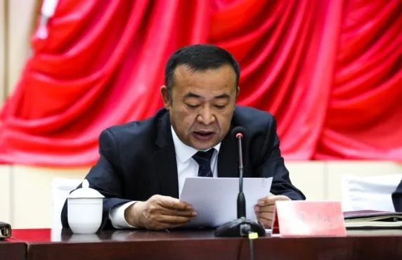 且末县召开2022年劳动模范和先进工作者表彰大会
