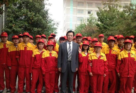 港湾周评|蓝翔技校与李国庆式的"中国合伙人"