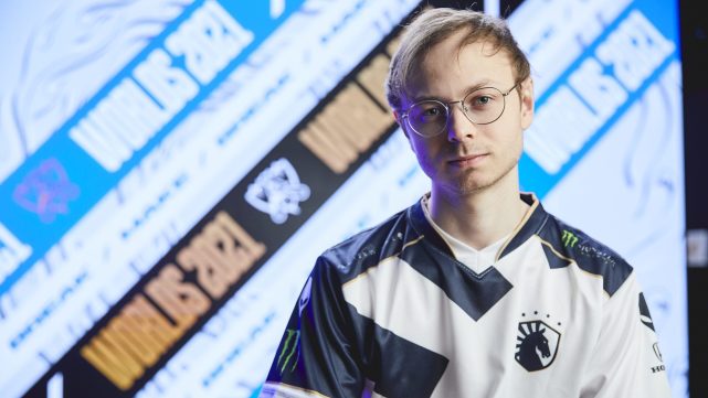 外媒透露:jensen将重回c9,同时踢掉韩援上单summit!