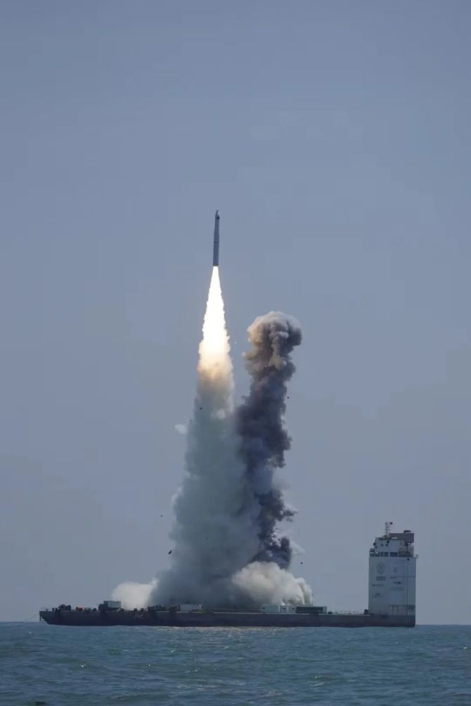 长十一发射成功，我国首次实现运载火箭海上“一站式”发射