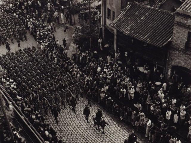 1927年"四一五"反革命政变后的上海共产主义战士被反动派当街屠杀