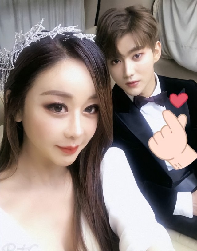 一位女星也是和比自己很小的男人结了婚,这位女性是韩国人叫咸素媛,他