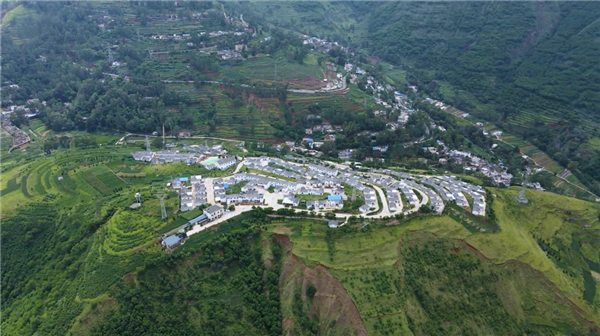 乡村振兴之美丽东川汤丹乌龟山新农村