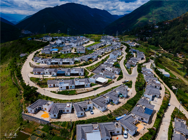 乡村振兴之美丽东川汤丹乌龟山新农村