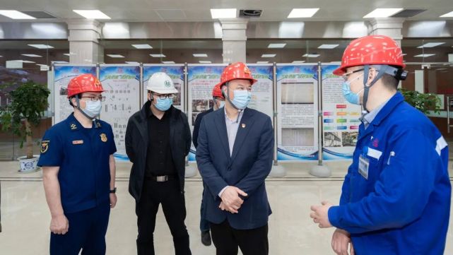 冯中海带队督查疫情防控,安全生产和防汛防台等工作