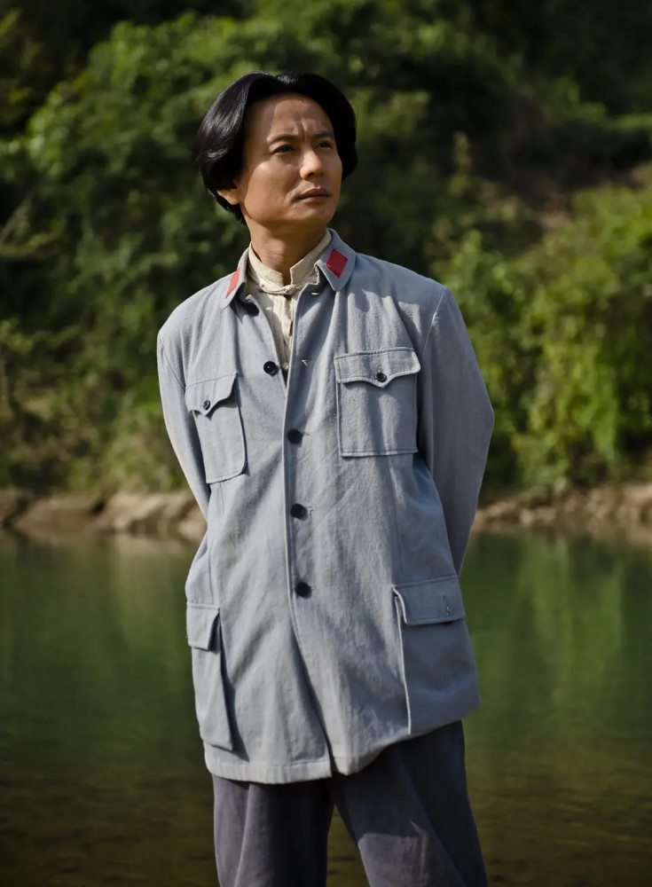 古月,许铂岑没有接受过相关"指导""训练",只是流于书本,影像和个人化