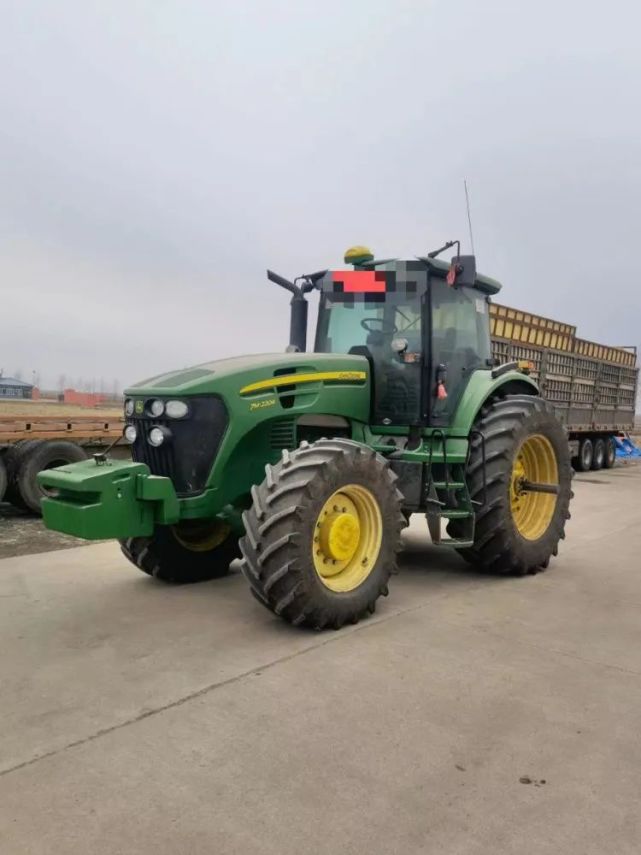 83万出售约翰迪尔7m-2204拖拉机