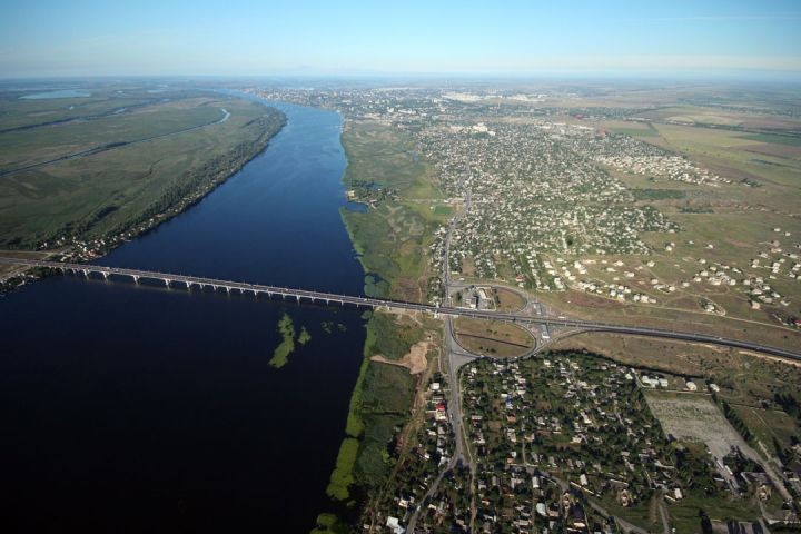 俄罗斯军队需要将乌克兰一分为二，摧毁横跨第聂伯河的桥梁