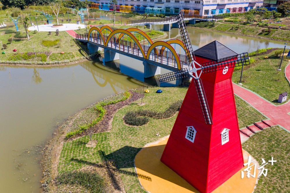 佛山紫南欢乐谷落成开业!"五一"来看高空威亚表演,水舞声光秀