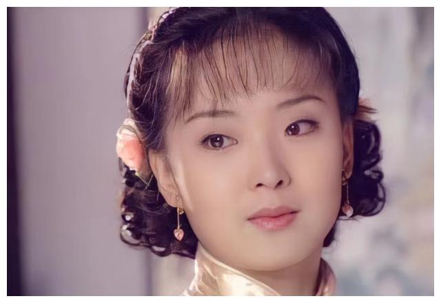 第三部《清河绝恋》是2000年赵文卓,王艳,蒋勤饰演的.