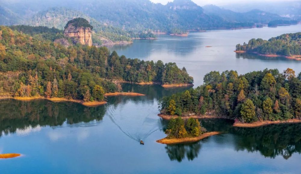 金湖景区——明清园——崇际村——上清溪景区——九龙潭夜游——红军