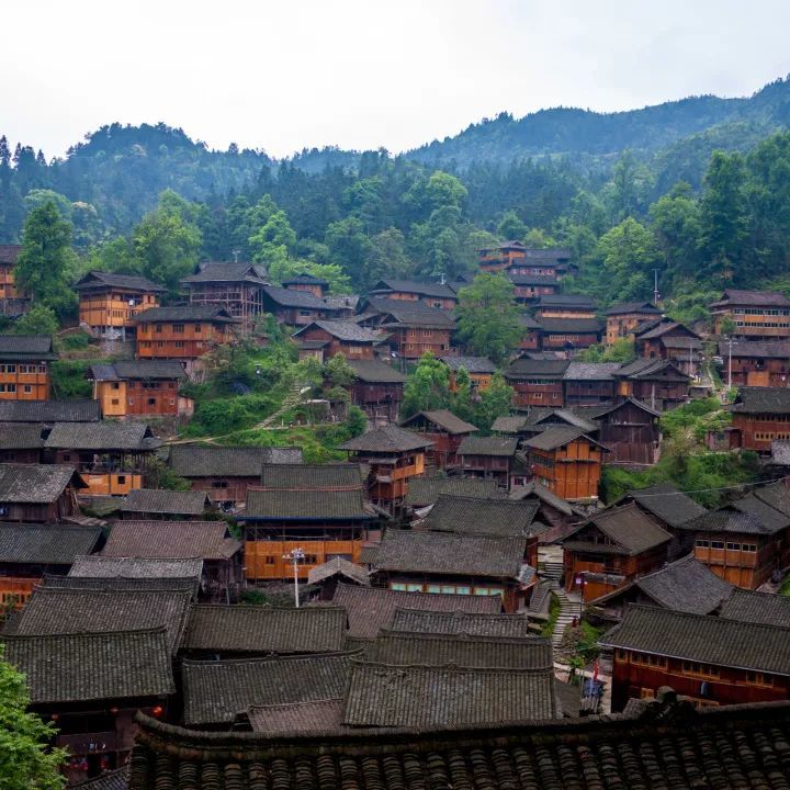 万亩草场—交宫苗寨—记刀村—交密村—反排村台江县旅游交通小贴士*