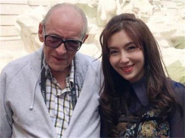 泰星bella懒理与pope,peak的绯闻,发文为已故父亲庆生