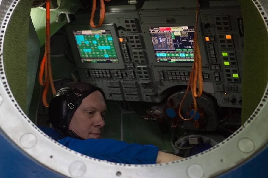 龙飞船和联盟号孰优孰劣?