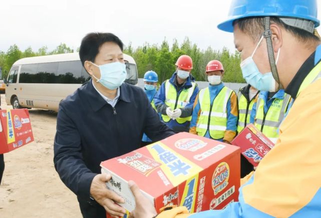 九河路路南堤頂路生態廊道,頤和城市中心項目施工現場,滄州西高速口