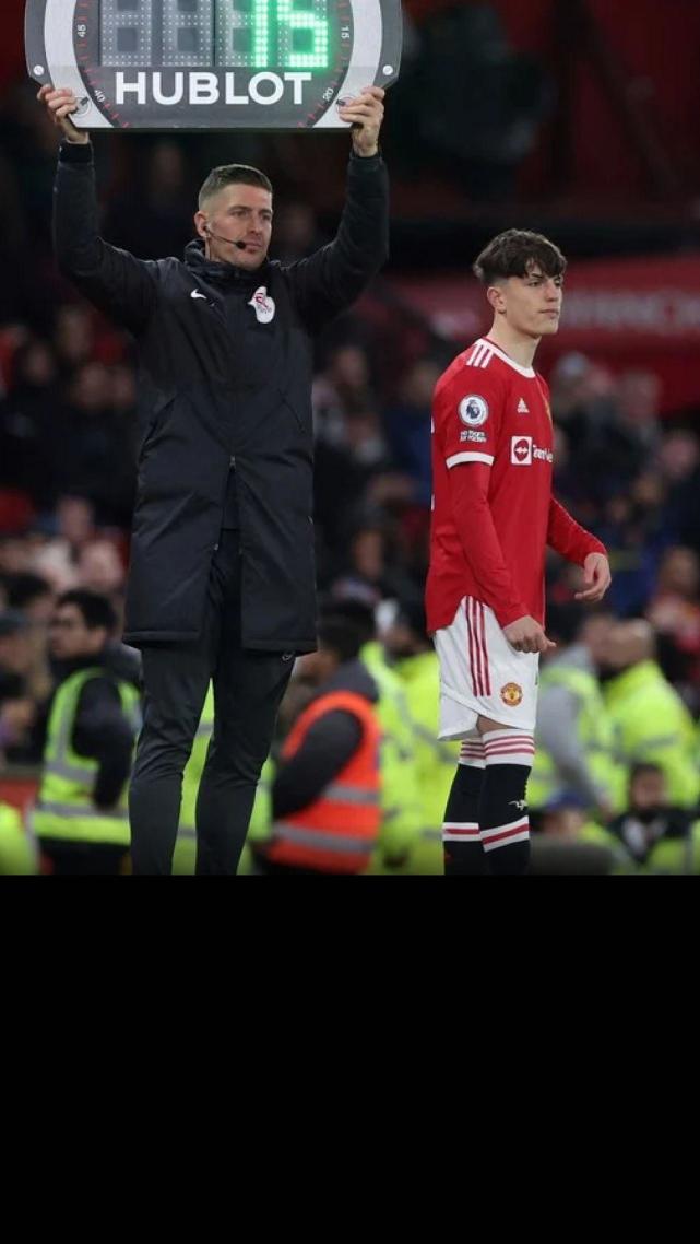 17岁阿根廷小将在曼联完成首秀有望在2022年世界杯与梅西一起