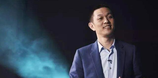 为何胡玮炜3年能赚15亿?