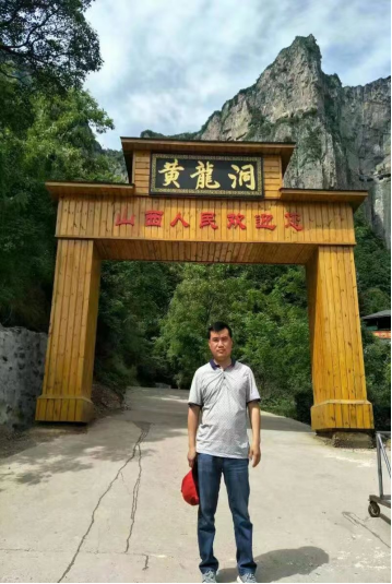 韩学斌疼爱父母