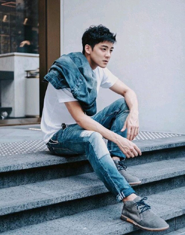 32岁余德丞官宣离开tvb,曾与蔡思贝传绯闻