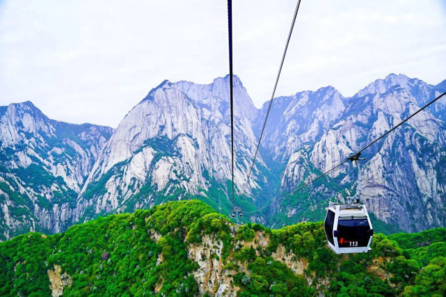 太华索道公司喜获"全国五一劳动奖状"