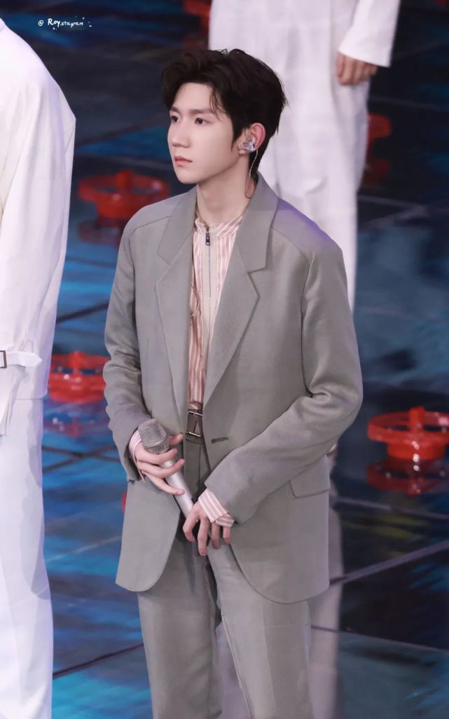 【王源】210429 央视五四晚会录制